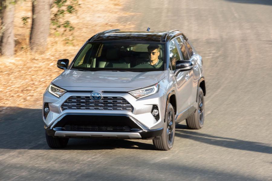  Toyota RAV4 XSE Hybrid 2018 года  (NA) (фото 26 из 71)